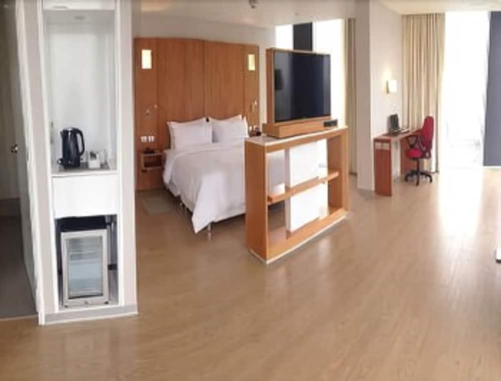 Ramada Encore By Wyndham Lima San Isidro Buitenkant foto