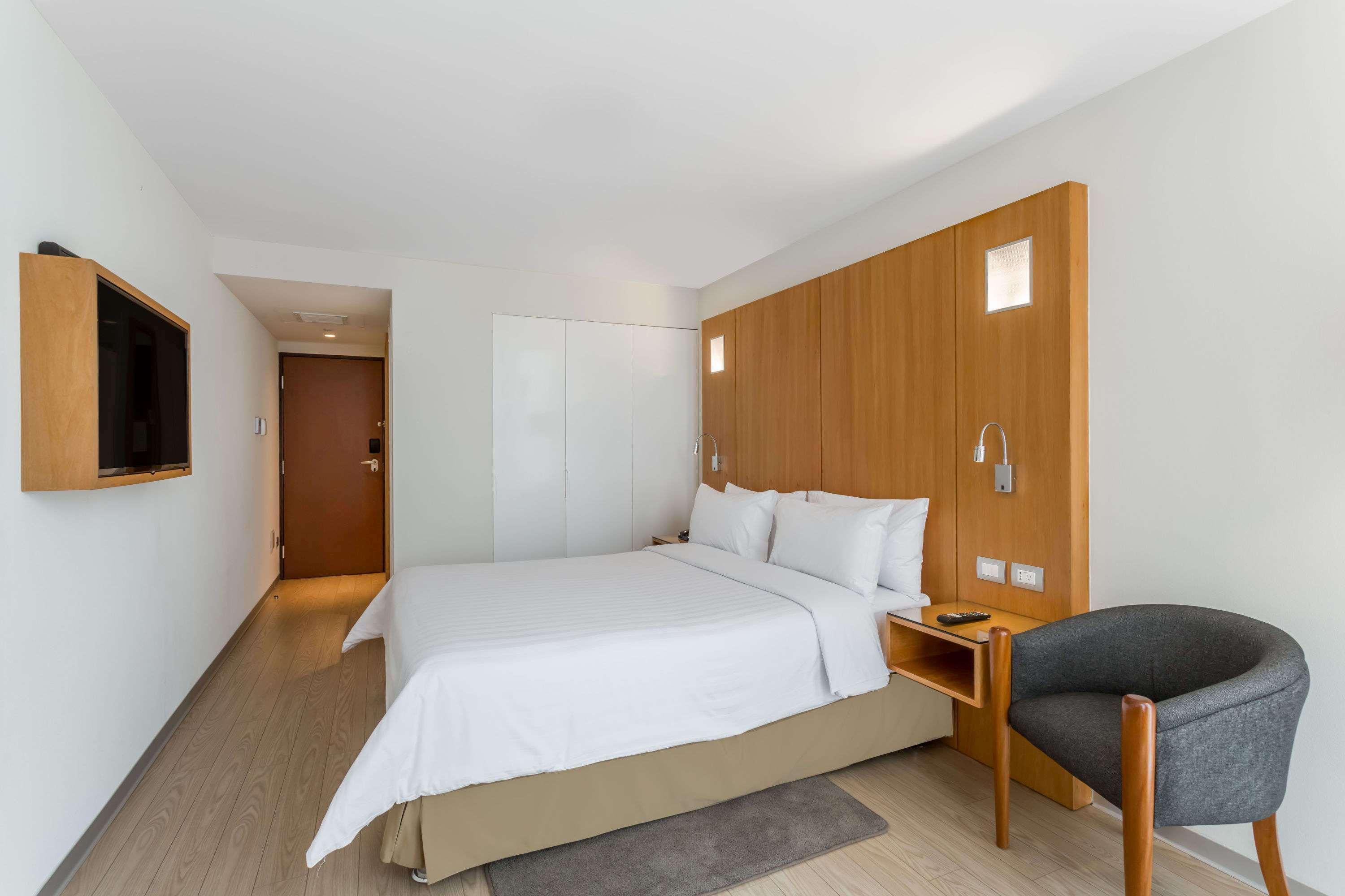 Ramada Encore By Wyndham Lima San Isidro Buitenkant foto