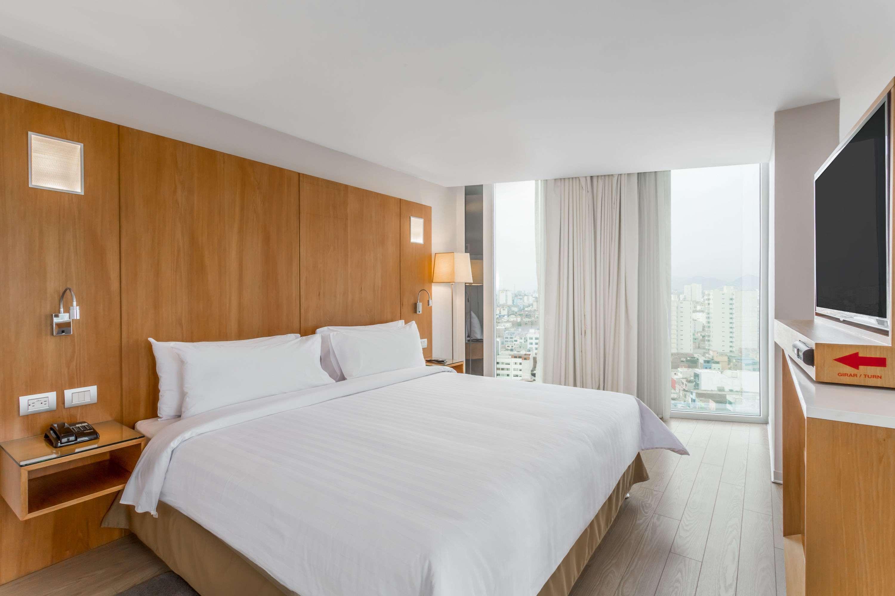 Ramada Encore By Wyndham Lima San Isidro Buitenkant foto